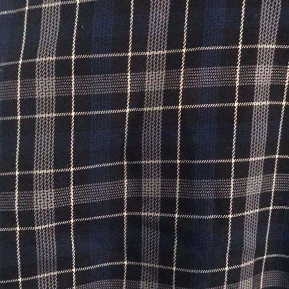 Men’s non-iron button down. - Picture 2 of 3